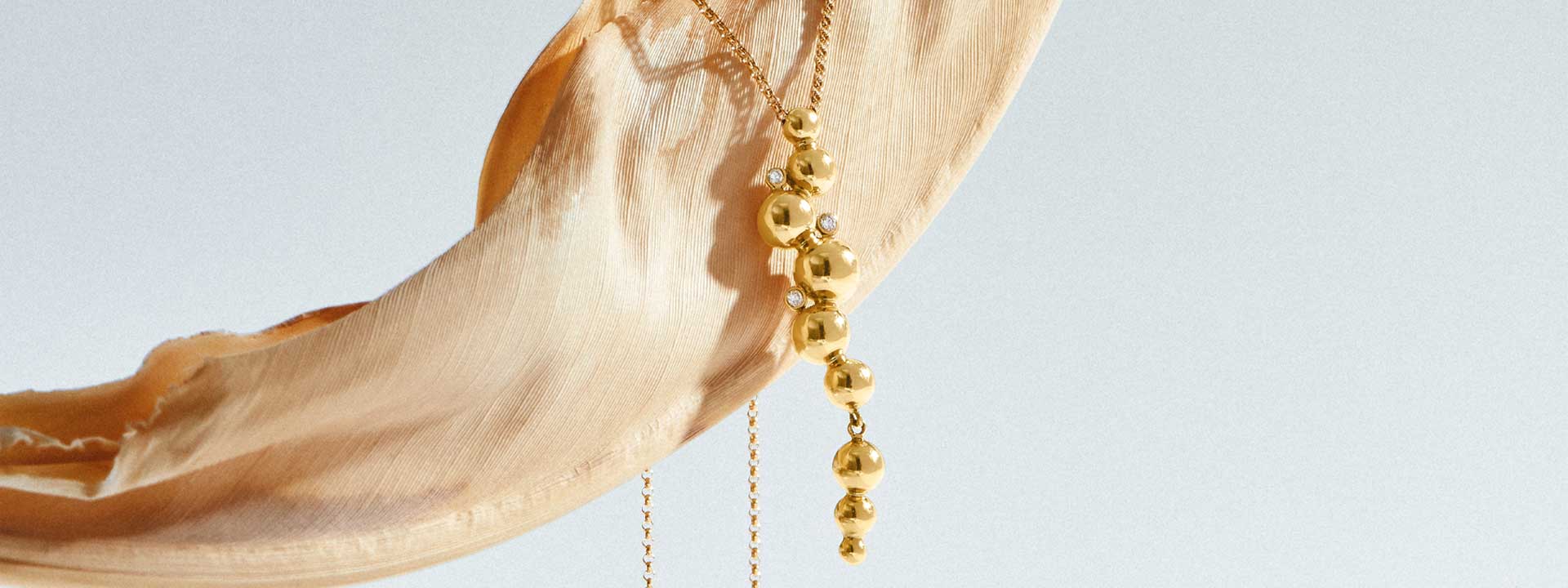 Georg Jensen Moonlight Grapes halskæde i guld med diamanter
