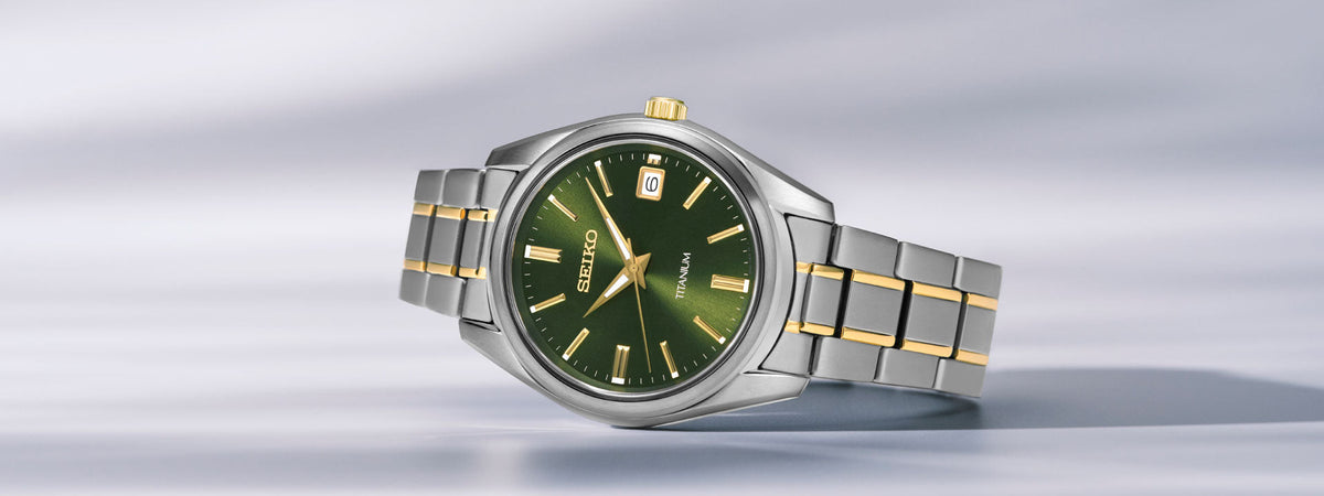 Seiko Classic ur i stål/guld med grøn skive