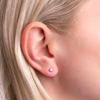 Sølv ørestikker med 4mm klare zirkonia sten