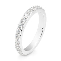 Alliancering i hvidguld med diamanter