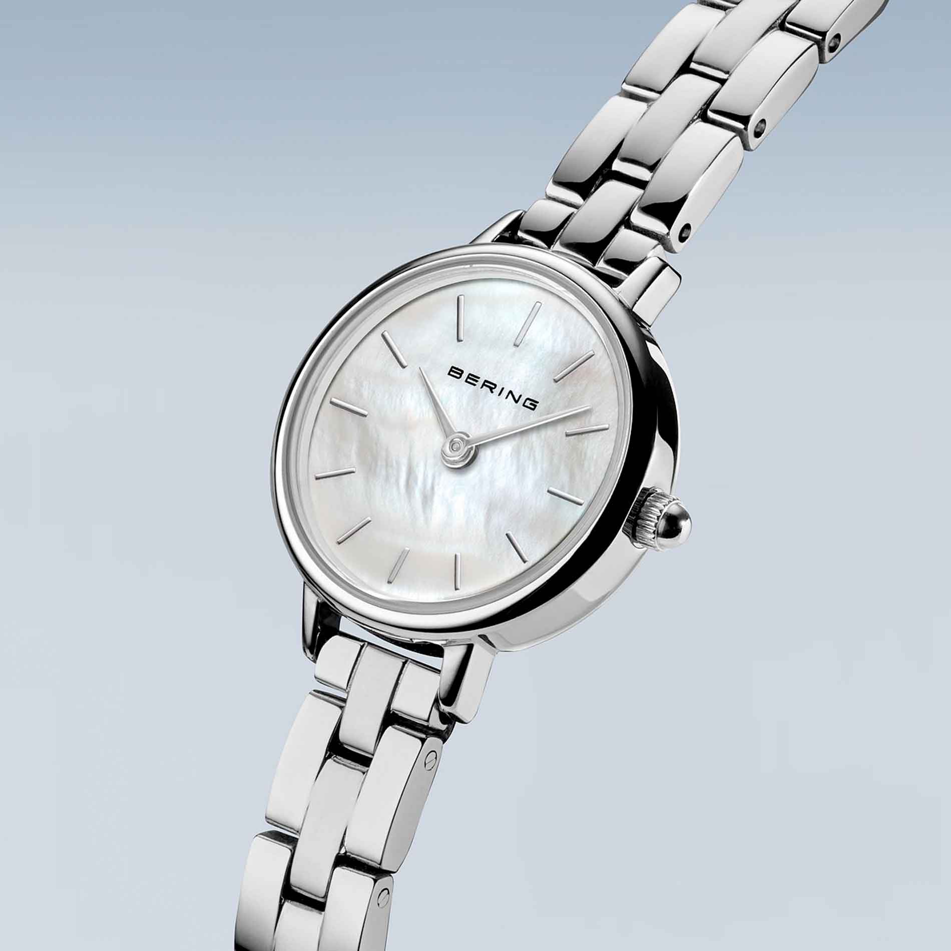 Bering ur i stål med perlemor skive