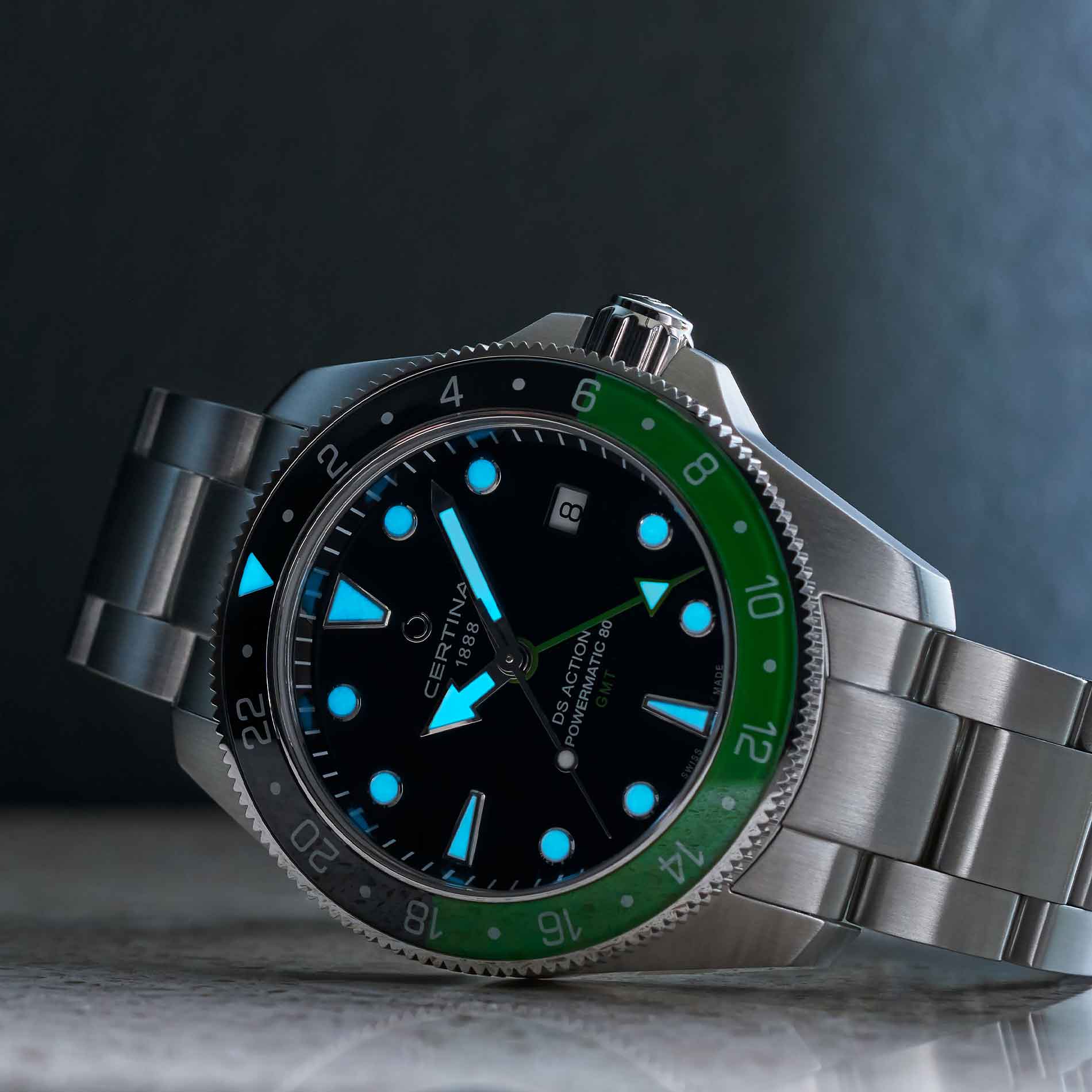 Certina ur i stål med grøn og sort