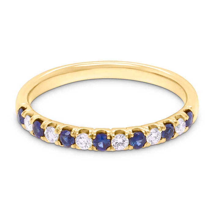 Guldring med diamanter og safir