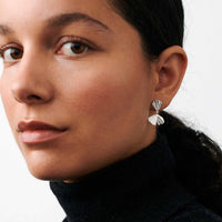 Pernille Corydon ørestikker i sølv