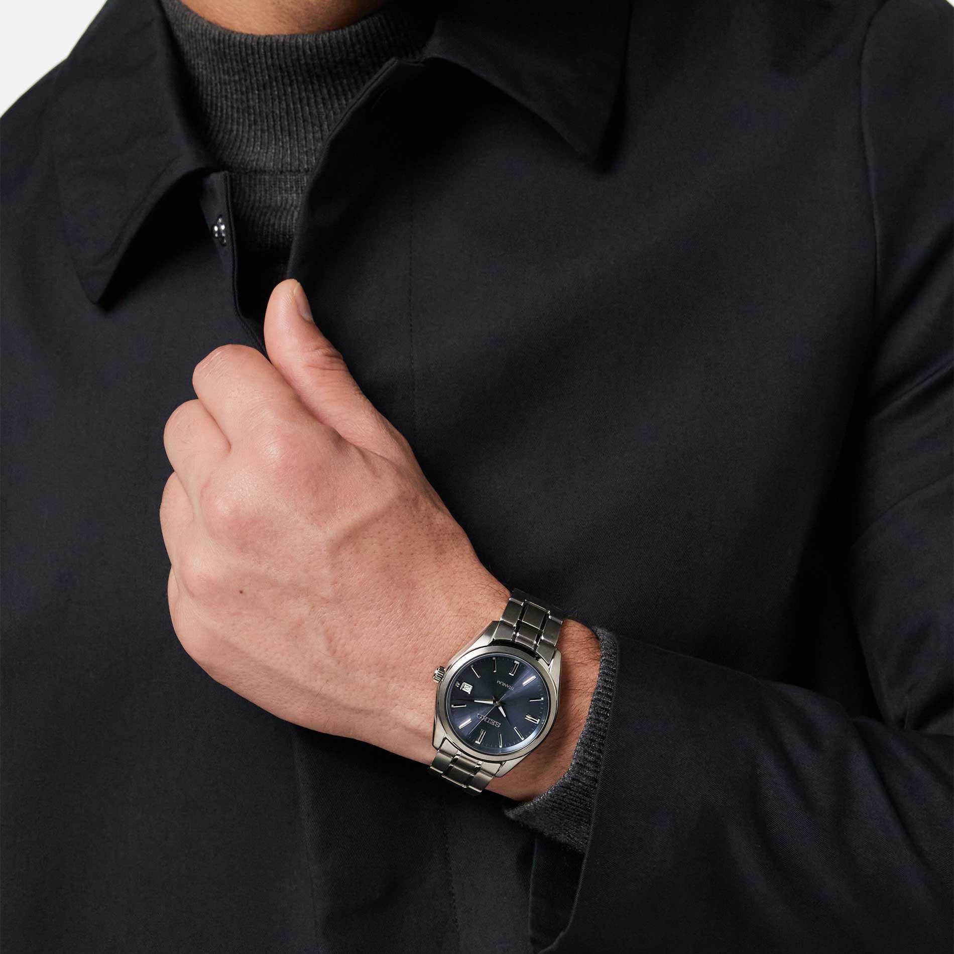 Seiko ur i titanium med blå skive