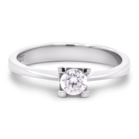 Solitaire ring i sølv med en klar zirkonia sten