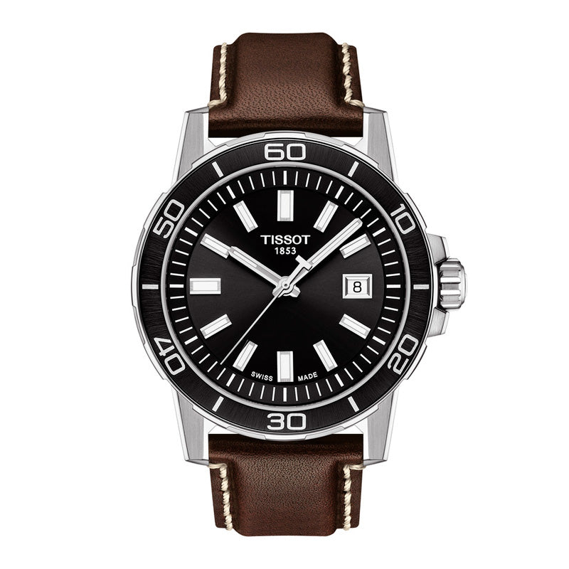 Herreur i stål med brun læderrem og sort skive fra tissot, set forfra