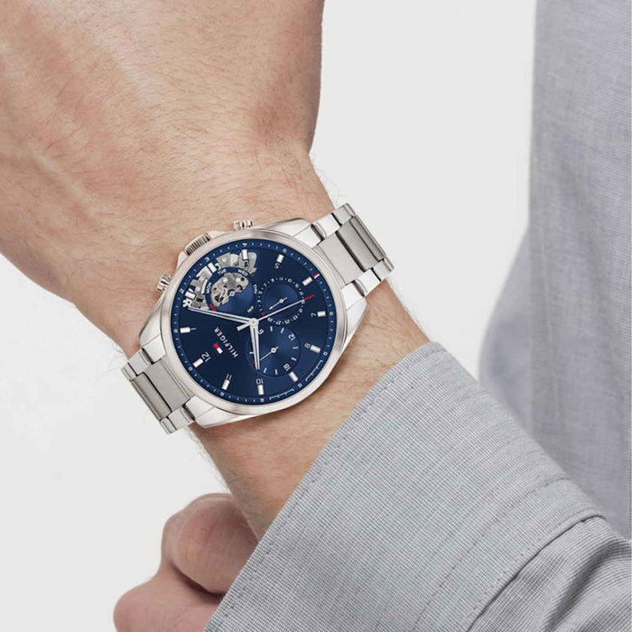 Tommy Hilfiger ur i stål med blå skive