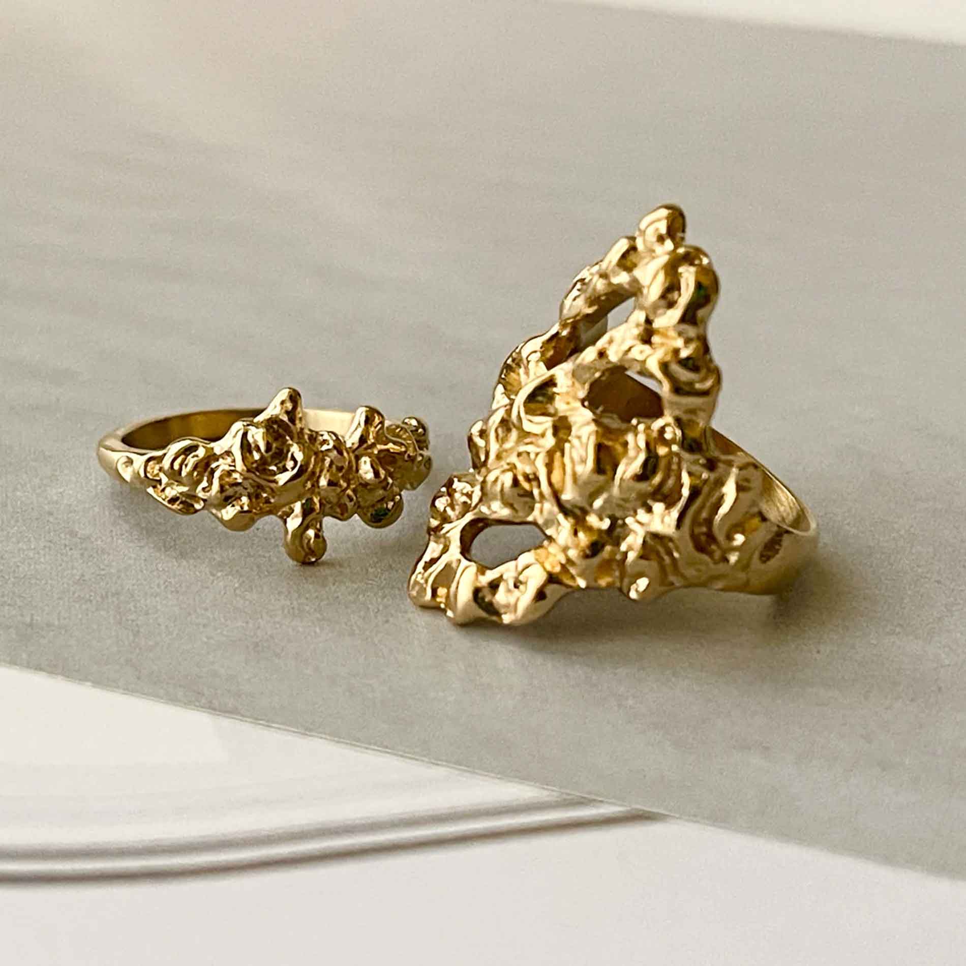 Chunky ring i forgyldt stål fra Sistie 2nd