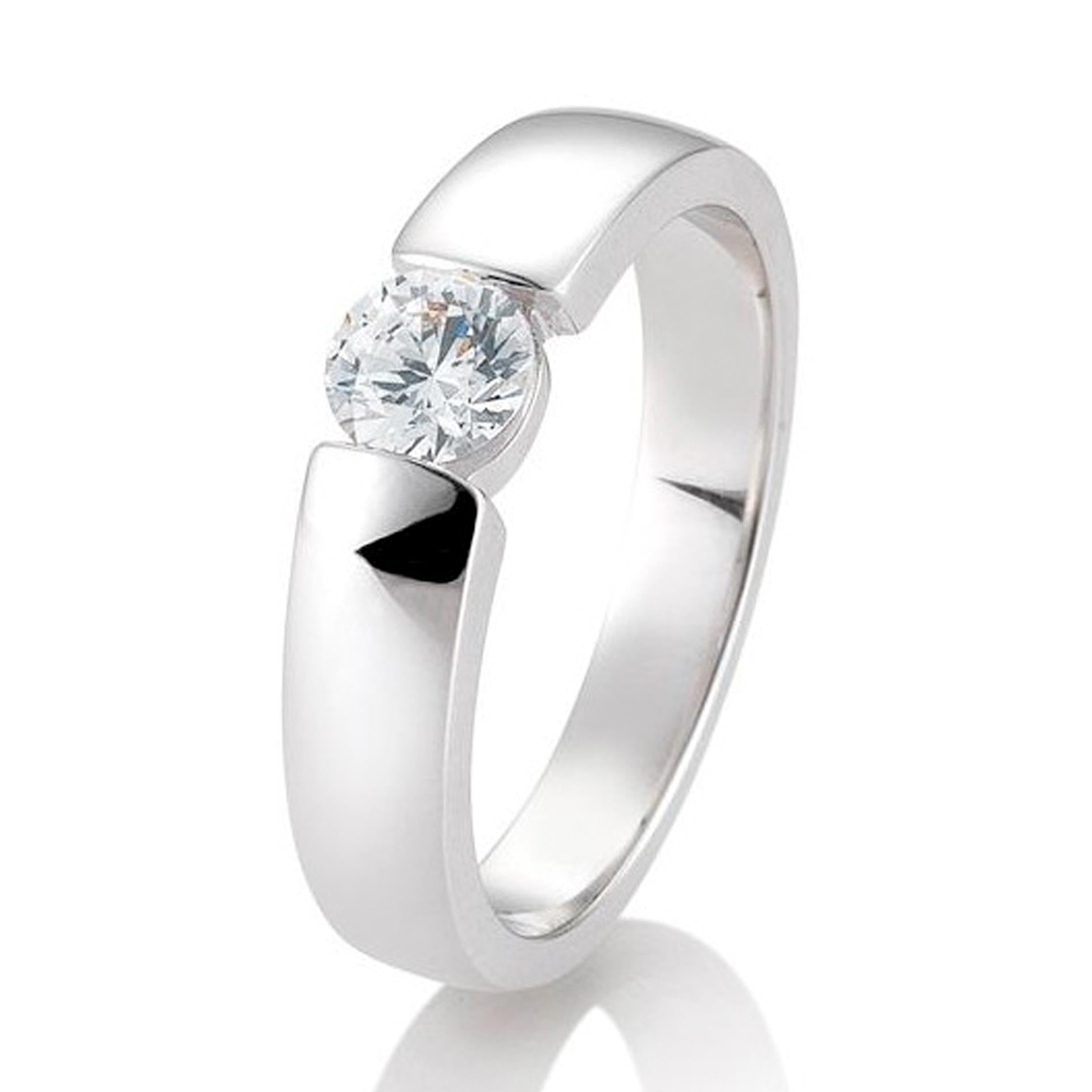 Solitaire diamantring i hvidguld med spænde fatning