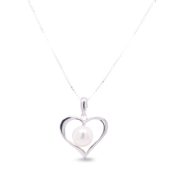Sølvhalskæde med hvid perle i hjertevedhæng