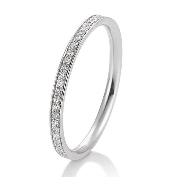 Alliancering i hvidguld med diamanter