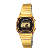 Digitalt ur i guldfarve med sort skive fra Casio