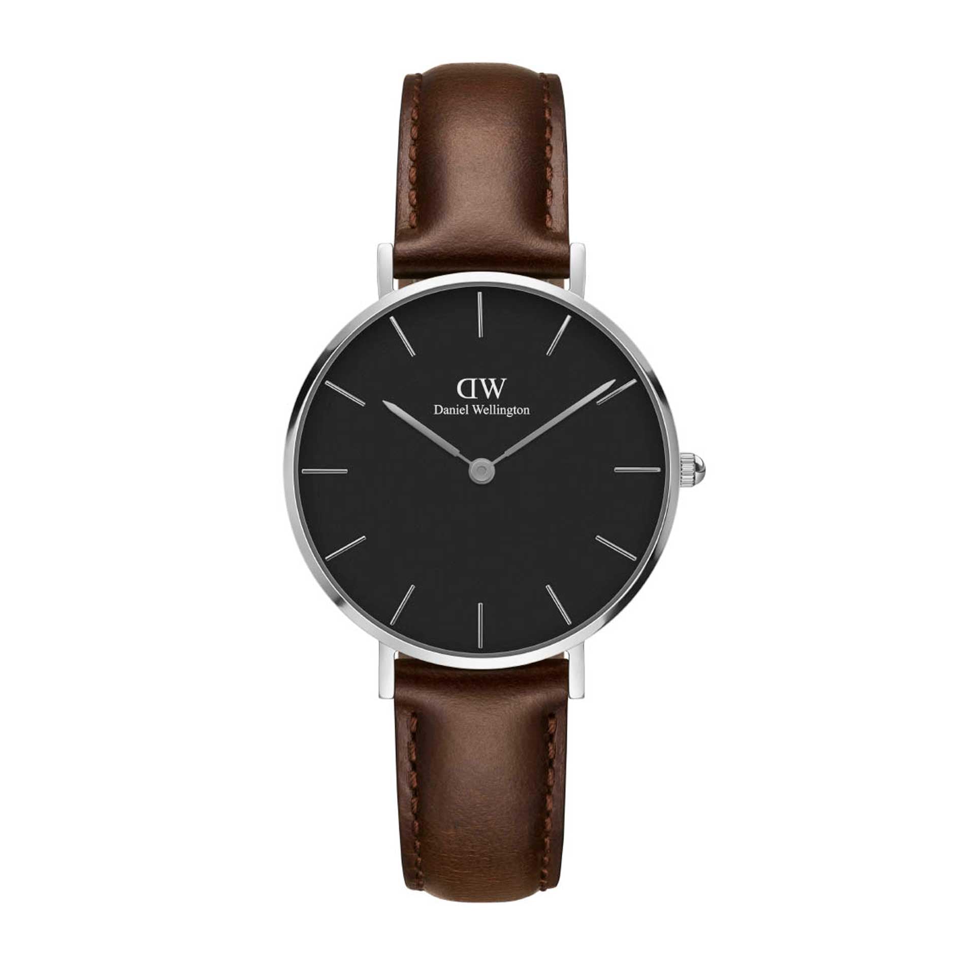 Daniel Wellington ur i stål med sort skive og brun læderrem