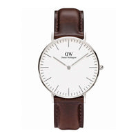 Daniel Wellington ur med hvid skive og brun læderrem