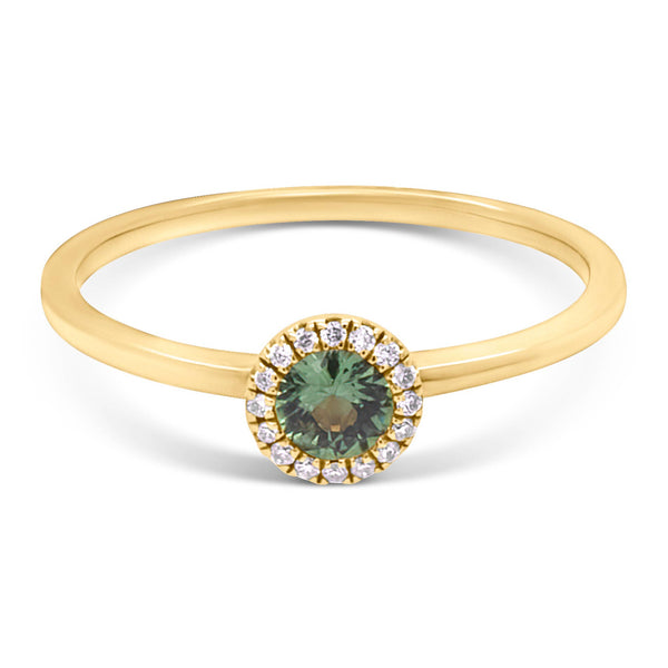 Guldring med diamanter og grøn safir
