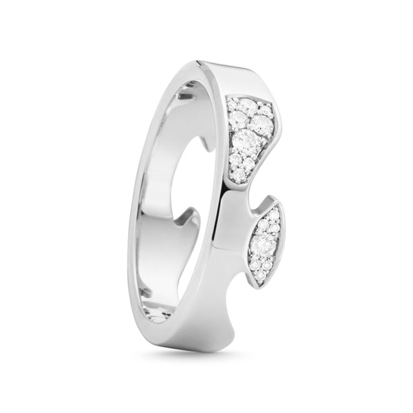 Georg Jensen Fusion endering AA i 18 karat hvidguld med pavé diamanter, set stående