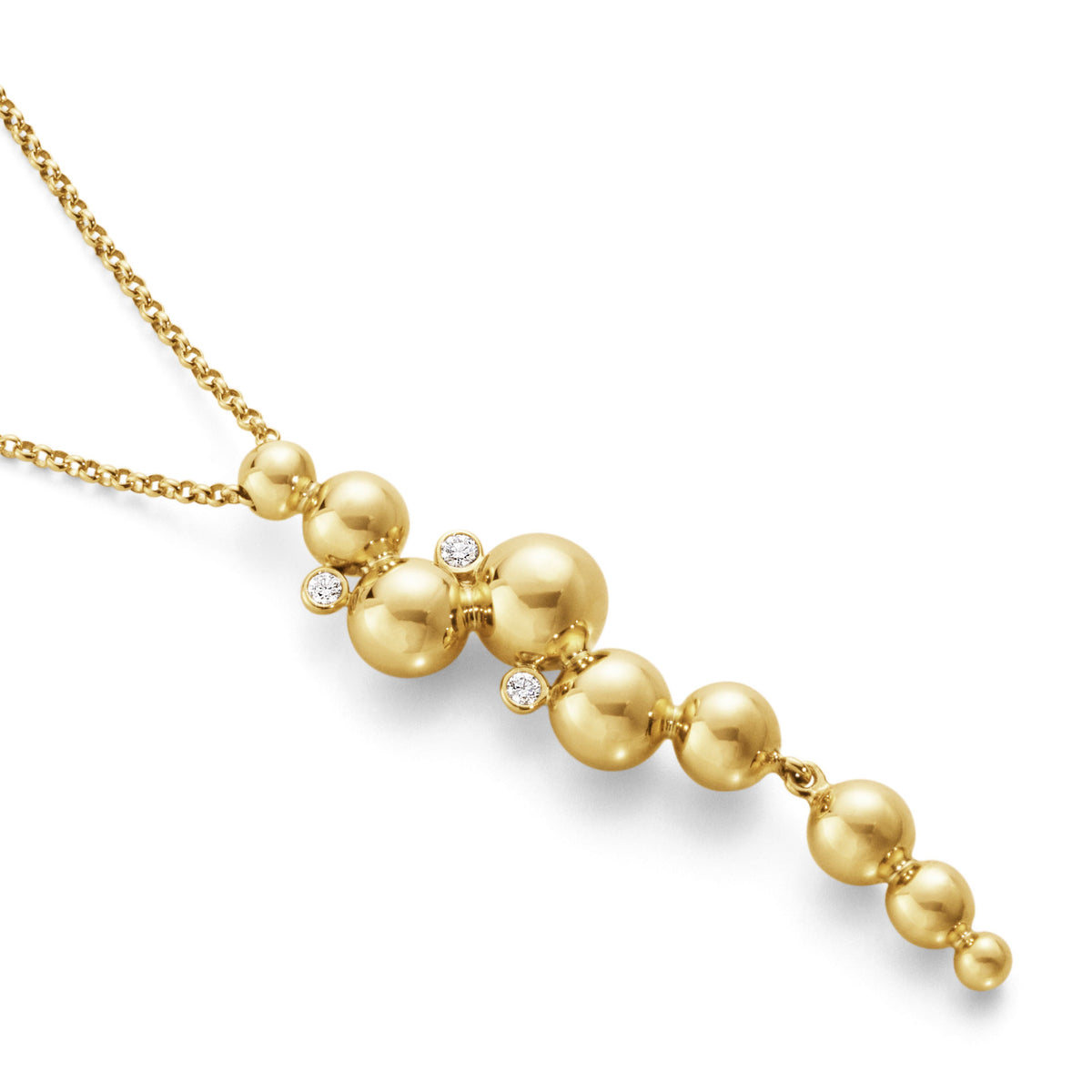 Vedhæng i guld med diamanter fra Georg Jensen Moonlight Grapes tæt på