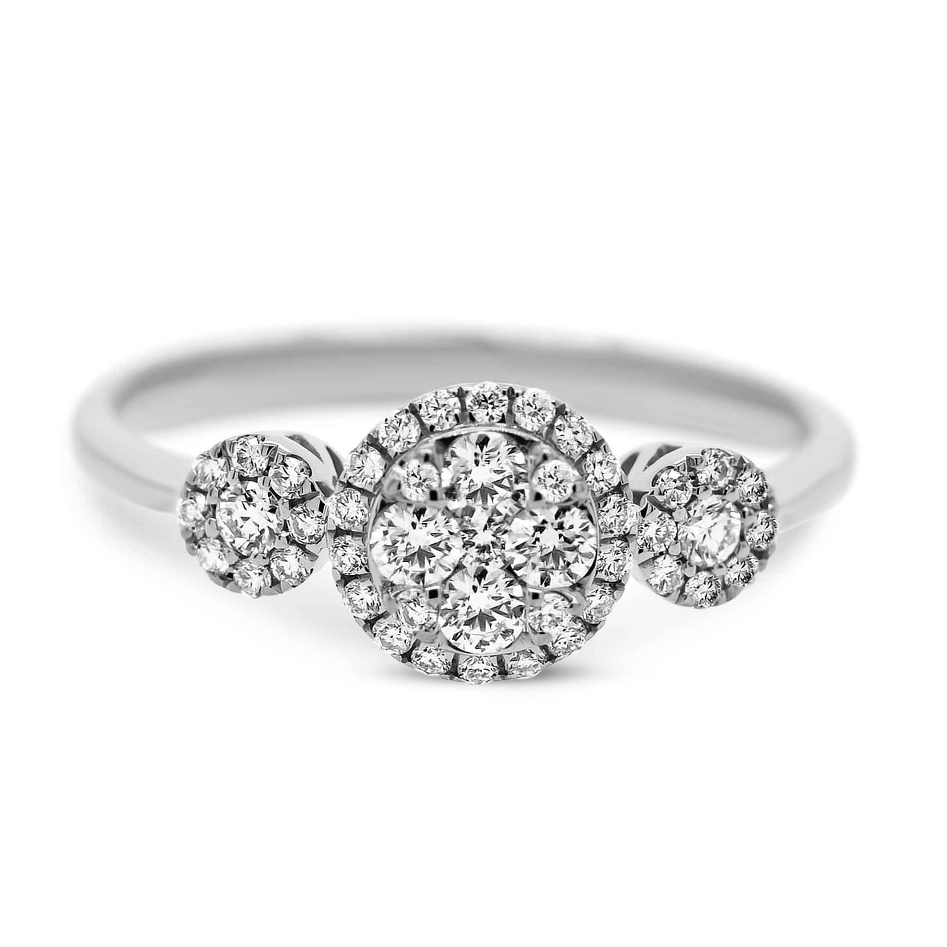 Katharina ring udført i 18 kt. hvidguld med i alt 0,40 ct. diamanter packshot