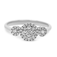Katharina ring udført i 18 kt. hvidguld med i alt 0,40 ct. diamanter packshot