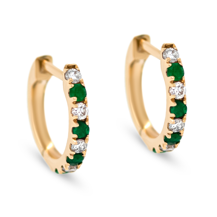 Packshot af London creoler i 14 kt. guld med diamanter og smaragd