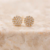 Ørestikker i 18 kt. guld med pavéfattede diamanter på 0,12 ct.