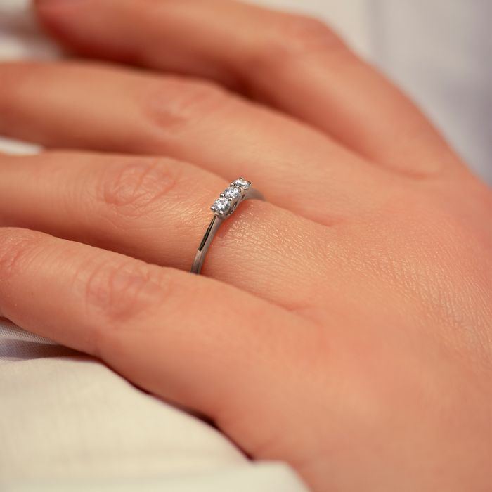 Nora alliance ring i sterling sølv model