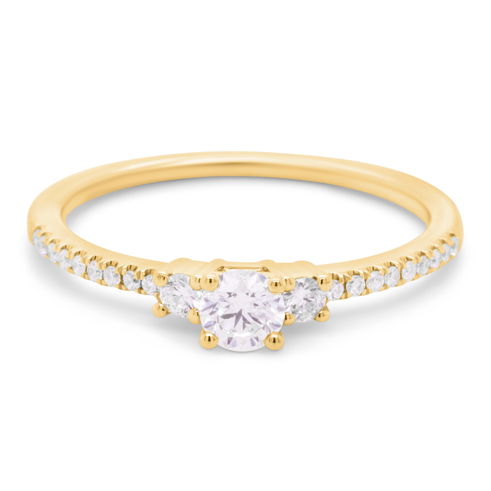 Guldring med diamanter
