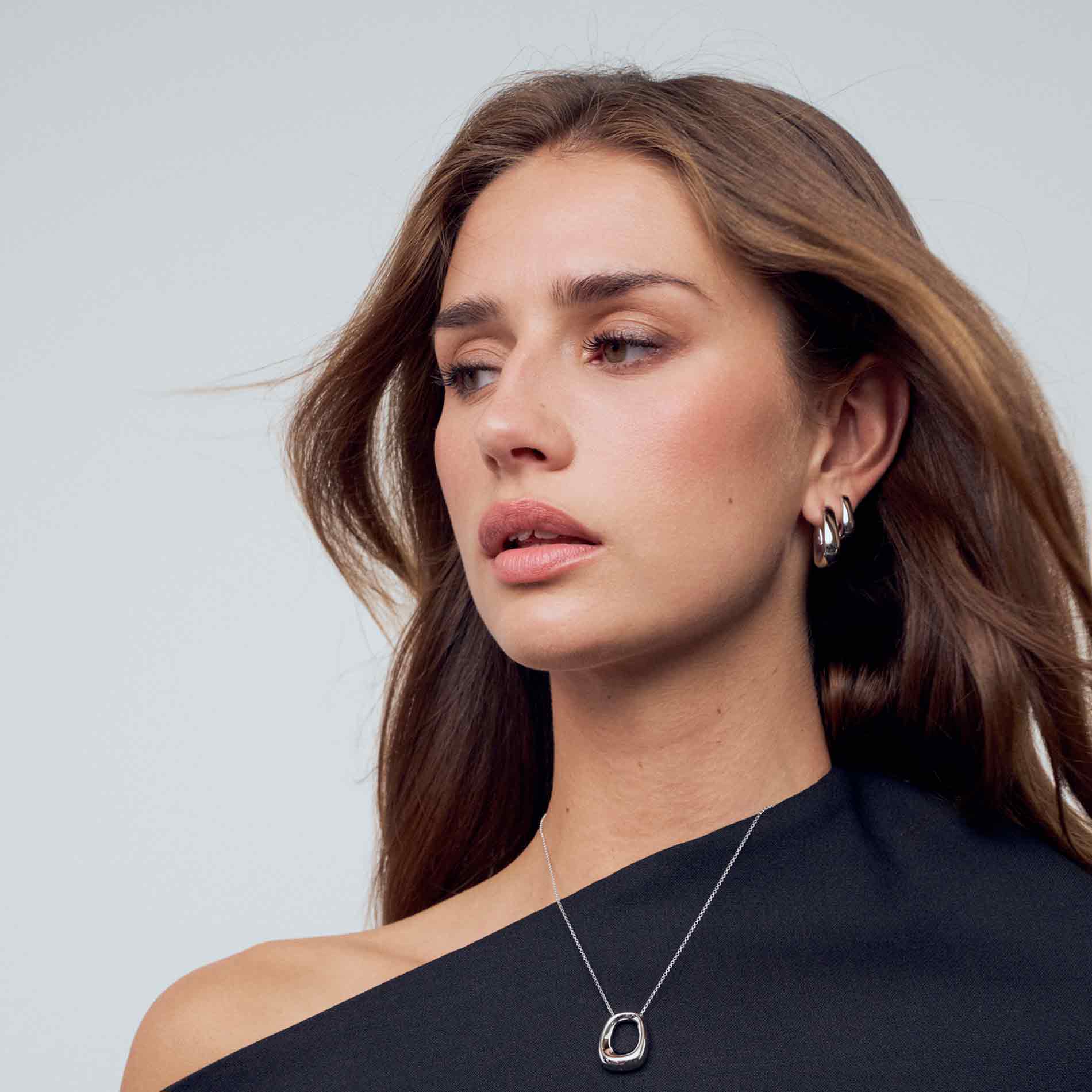 SIF JAKOBS HALSKÆDE I SØLV