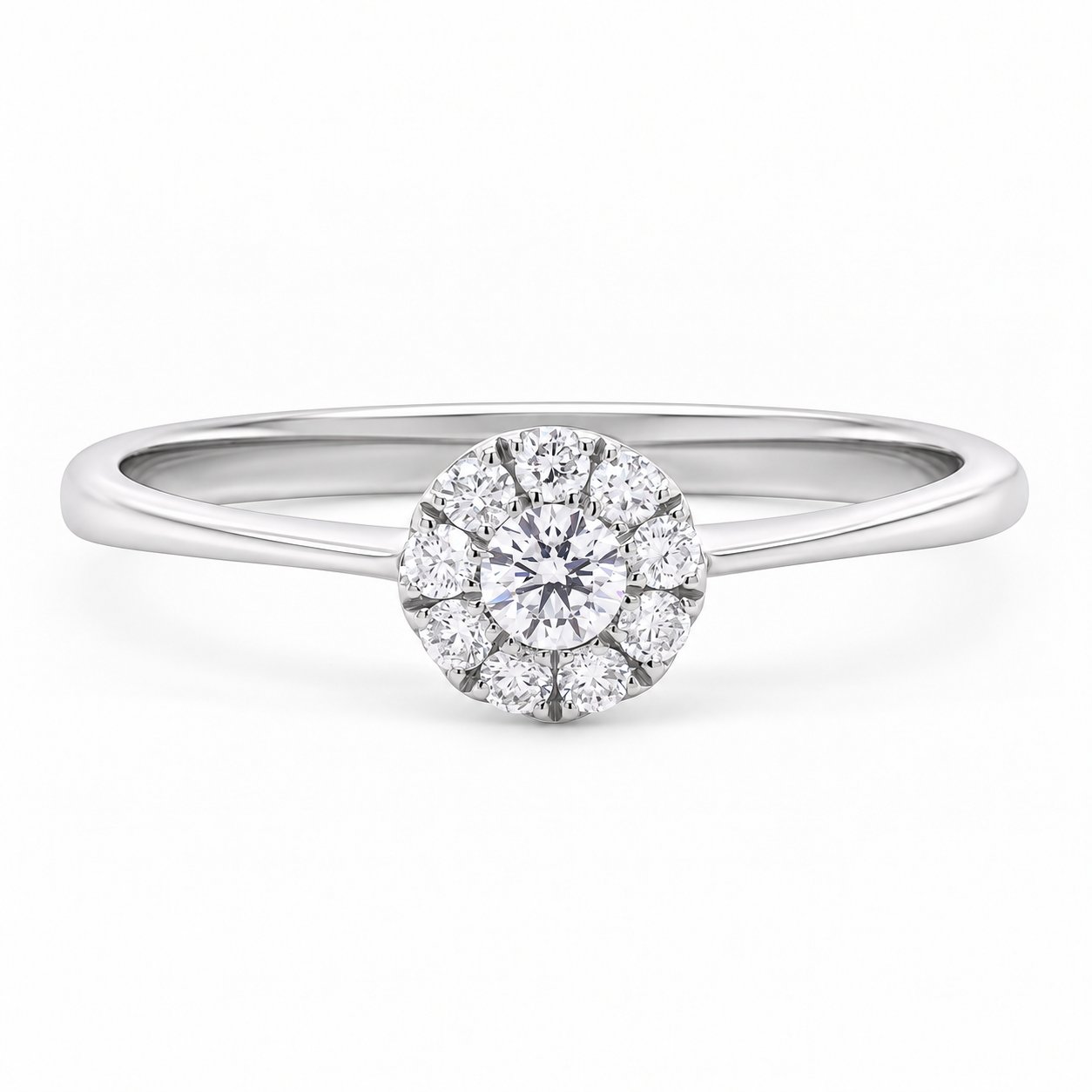 Alma ring i 18 karat hvidguld med 0,20 carat diamanter i rosetfatning på hvid baggrund