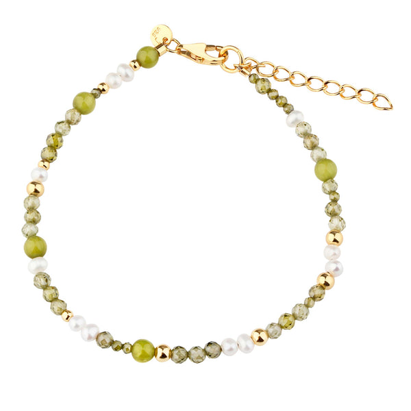 Aqua Dulce Aya Olive armbånd i 14 kt forgyldt sterling sølv med grøn jade, glas og hvide perledetaljer