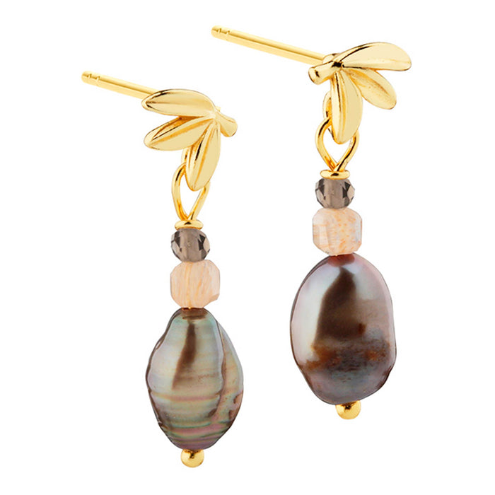 Aqua Dulce Meadow Brown øreringe i forgyldt 925 sterling sølv med brune ferskvandsperler og facetterede brune og ferskenfarvede sunstones