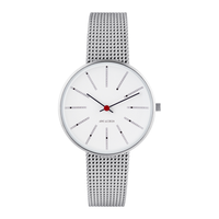 Frontvisning af Arne Jacobsen Bankers 34 mm ur med hvid urskive.