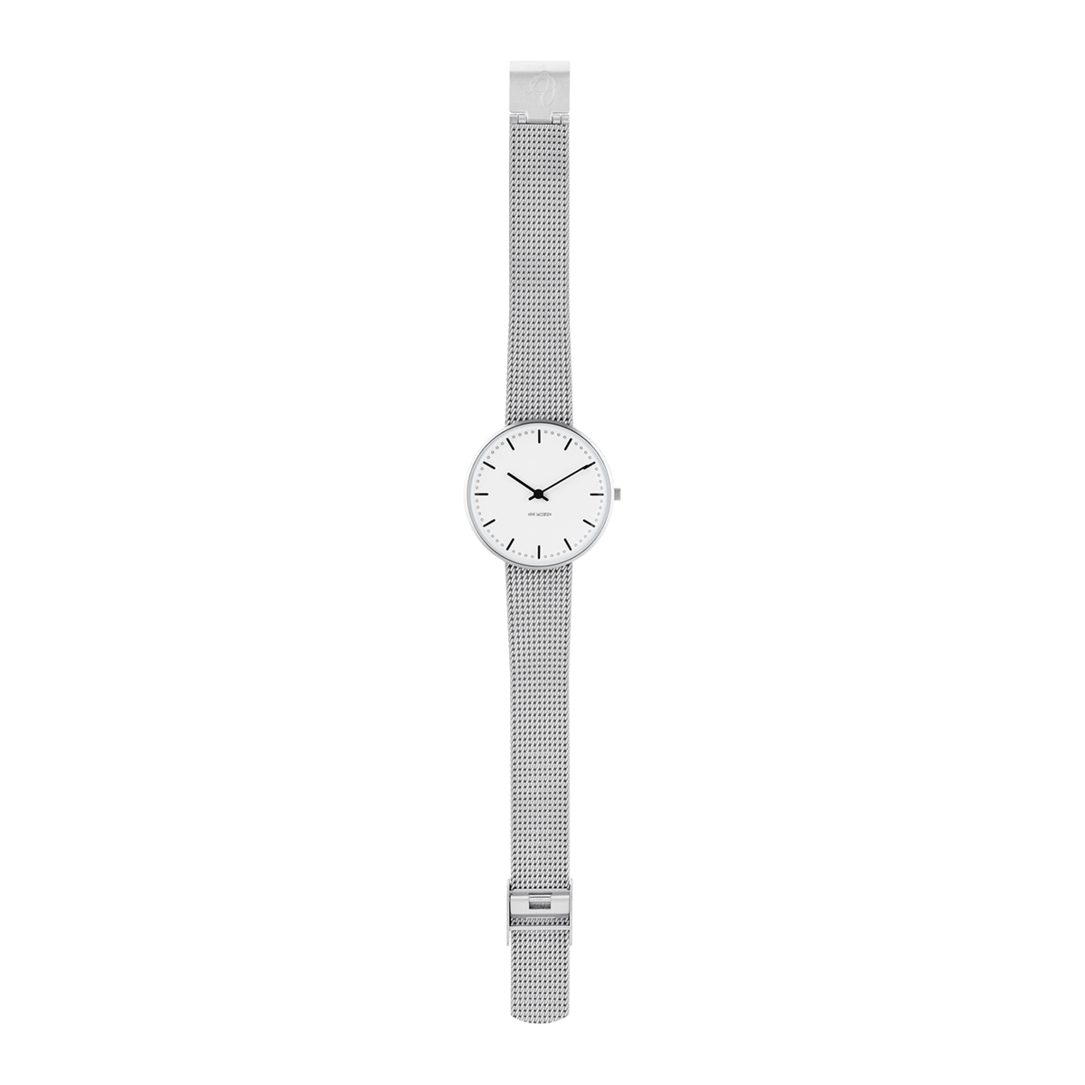 Arne Jacobsen City Hall 34 mm armbåndsur i stål med mesh-rem vist i fuld længde.