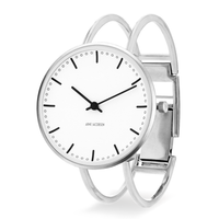 Arne Jacobsen City Hall hvidt ur 34 mm med poleret armring i rustfrit stål set fra vinkel.