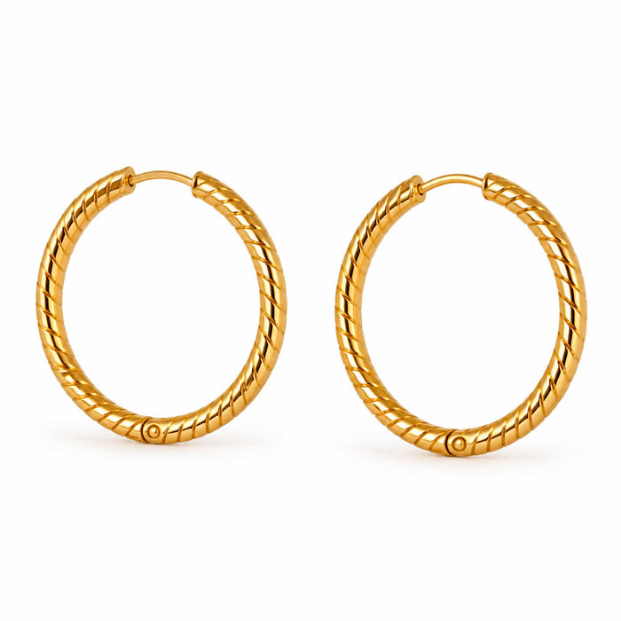 Bay by Aqua Dulce Veya 15 mm Hoops øreringe i guldfarvet finish, set forfra