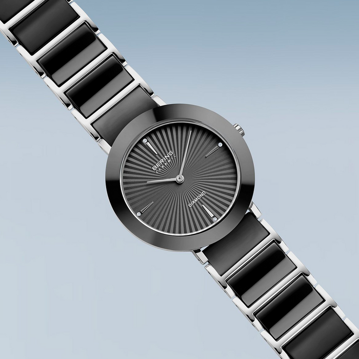 Bering Ceramic dameur 11435-702 i rustfrit stål med sorte keramiske led og diamantdetaljer