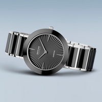 Bering Ceramic 35 mm dameur model 11435-702 med sort urskive og keramiske detaljer