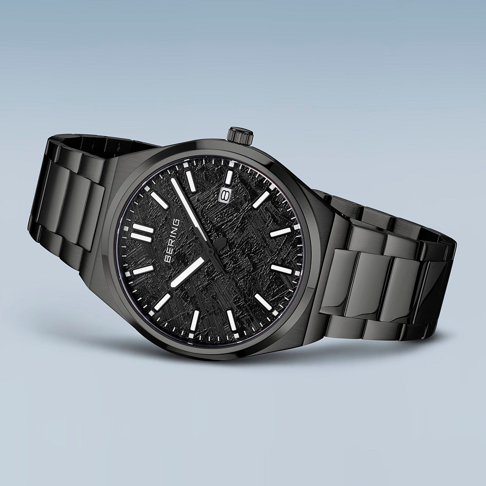 Bering Classic 17639-722 med sort meteoritinspireret urskive