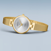 Bering Classic 24 mm dameur model 17724-330 med guldfarvet Milanaise-armbånd og sølvfarvet urskive