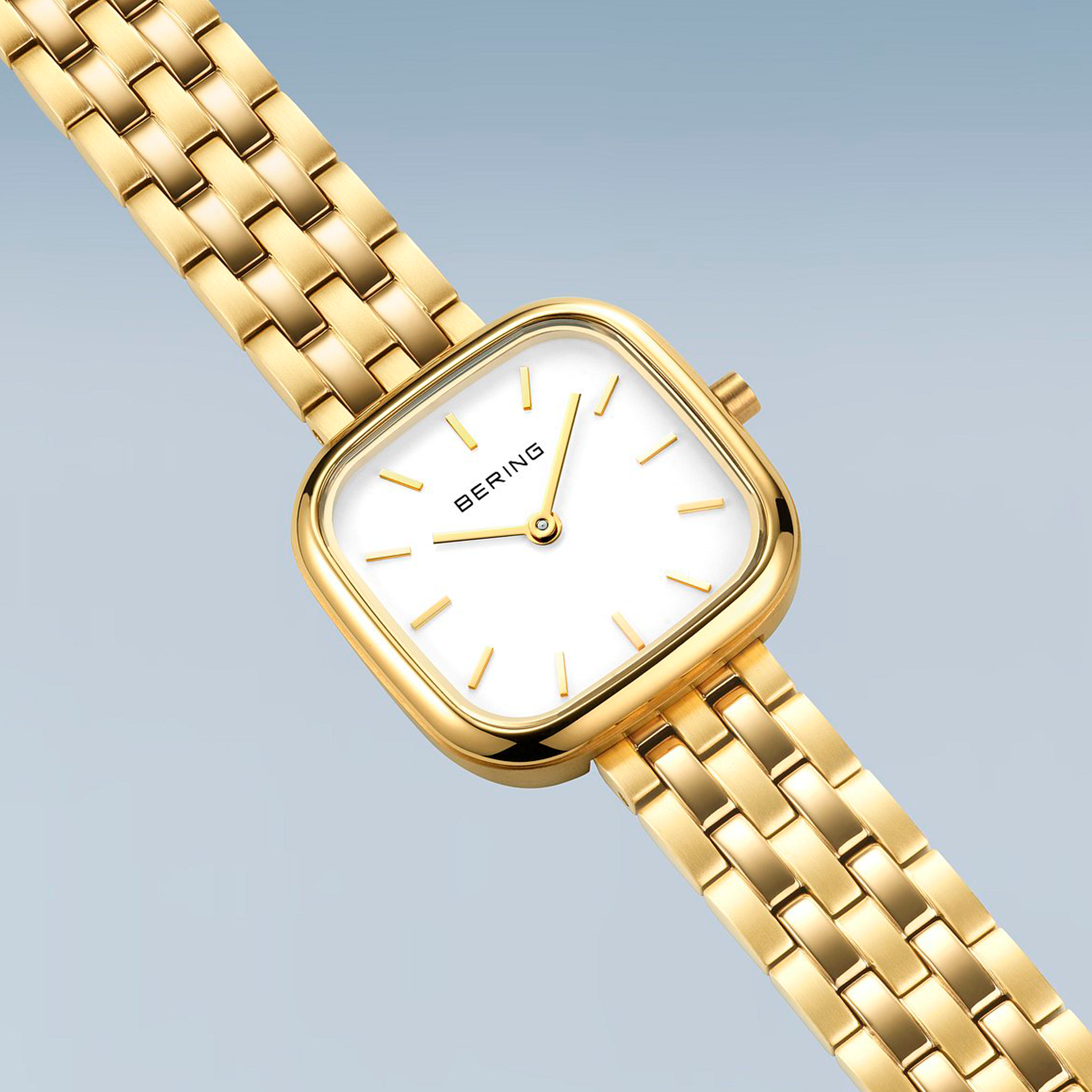 Bering Classic dameur 17926-734 med firkantet guldfarvet urkasse i rustfrit stål