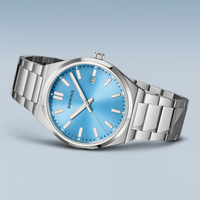 Bering Classic 39 mm model 17639-707 med blå urskive og lænke i rustfrit stål