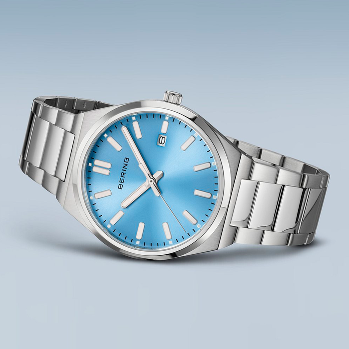 Bering Classic 39 mm model 17639-707 med blå urskive og lænke i rustfrit stål