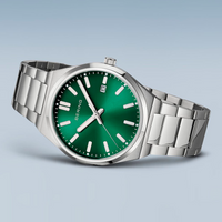 Bering Classic 40 mm herreur model 17639-708 med grøn urskive og stållænke