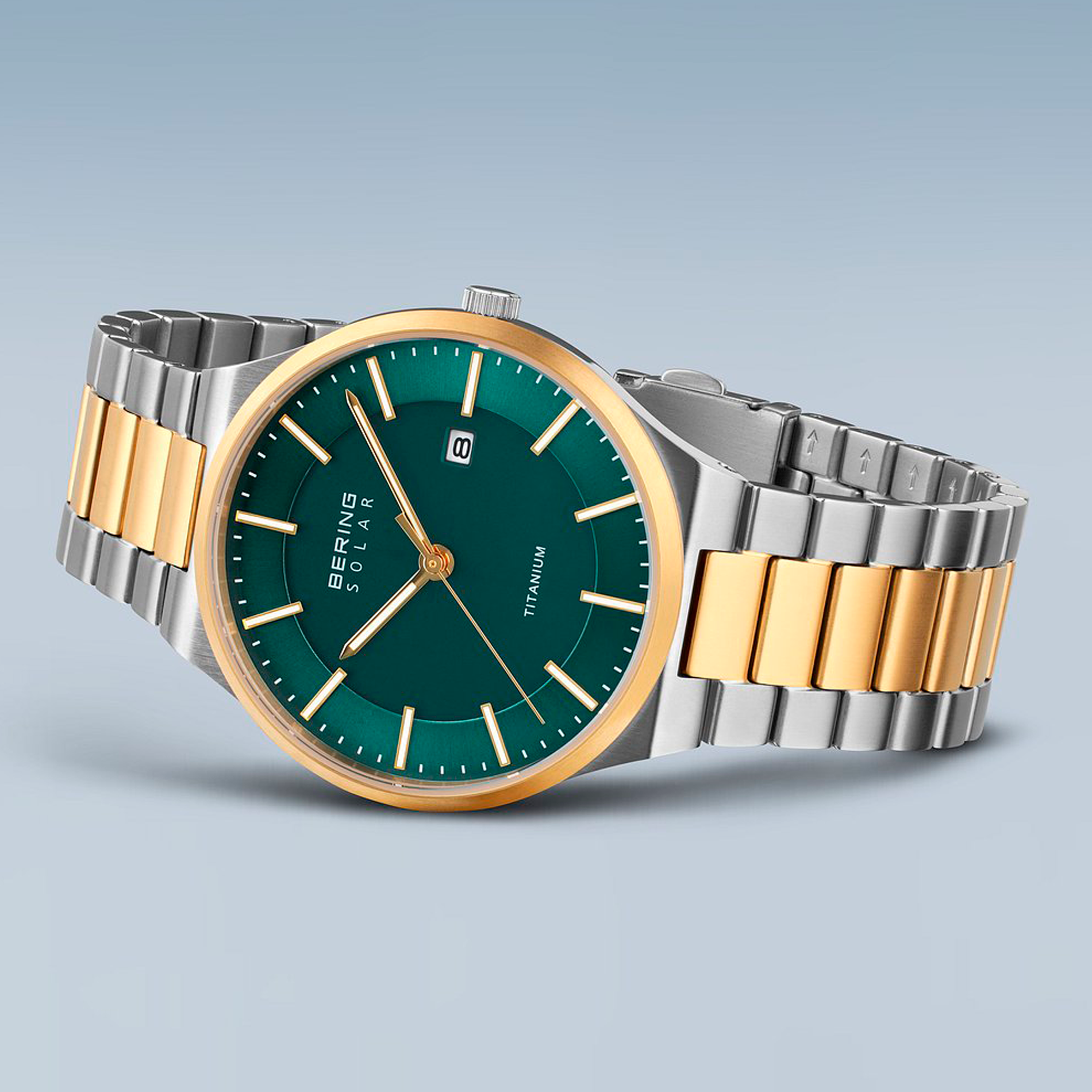 Bering Solar 39 mm model 14439-718 med grøn urskive og tofarvet titanlænke