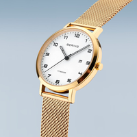 Detaljebillede af Bering Titanium 34 mm med hvid urskive og minimalistisk design