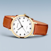 Bering Titanium herreur 34 mm model 18634-534 med hvid urskive og brun kalvelæderrem