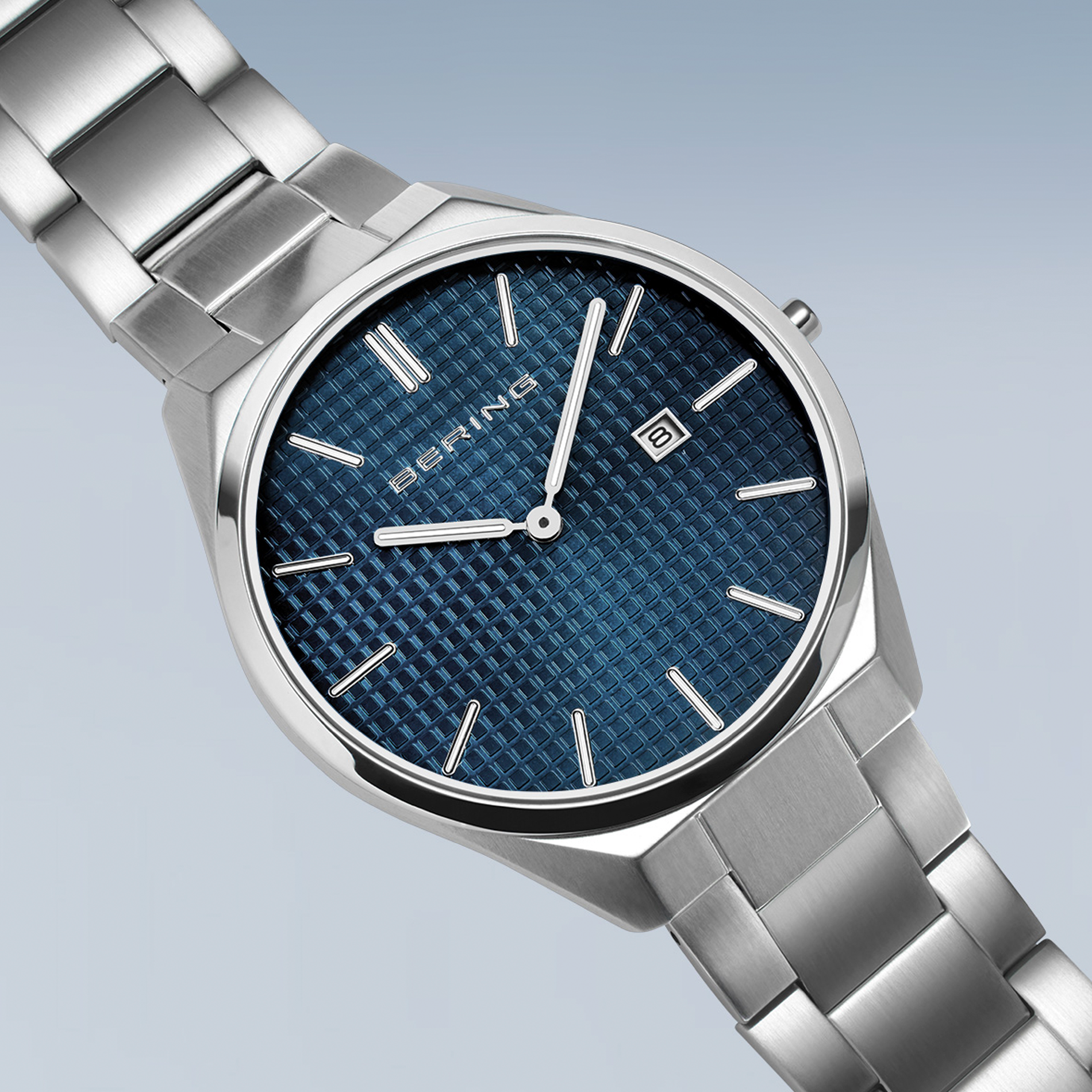 Bering Ultra Slim herreur 17240-707 i rustfrit stål med minimalistisk design