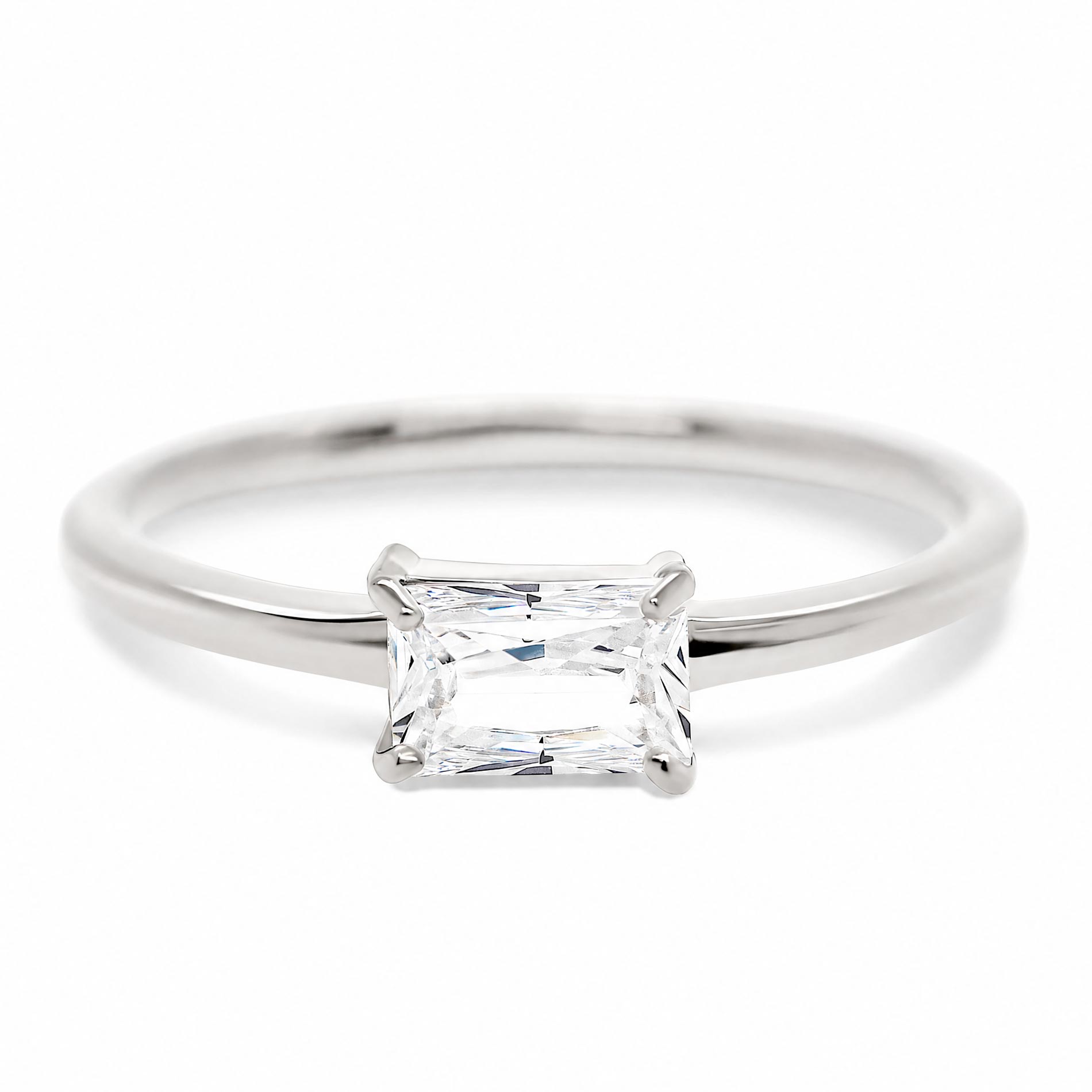 Blair ring i 925 sterlingsølv med rektangulær klar zirkonia i emerald cut