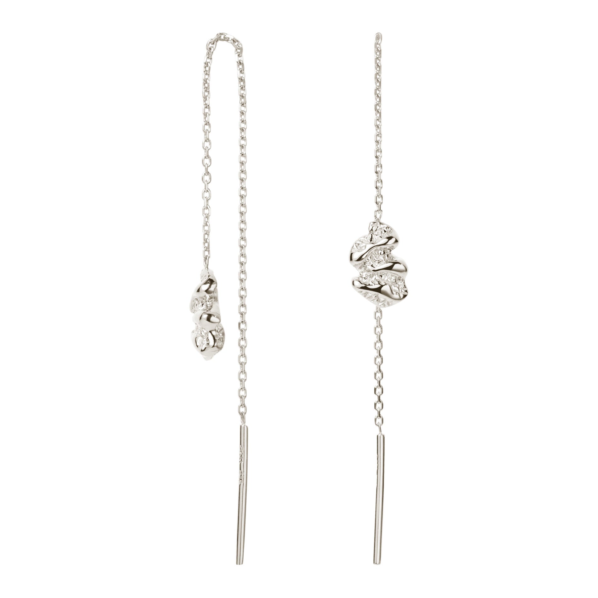 Camille Brinch Lille Sway Zebra Earlines i 925 sterling sølv med rhodium, 50 mm, med Zebra-vedhæng